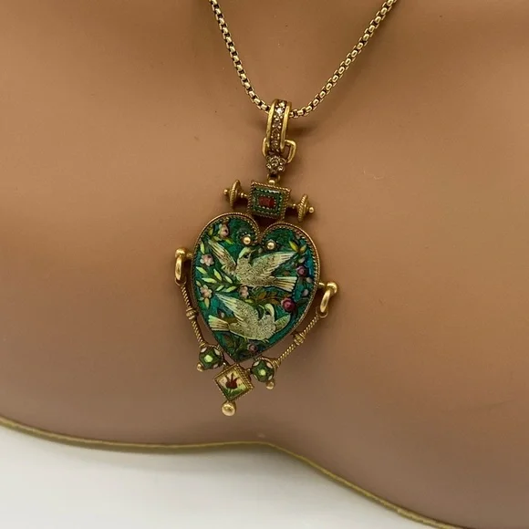 VINTAGE STYLE DOVE BLUE GOLD PENDANT NECKLACE - Picture 5 of 5